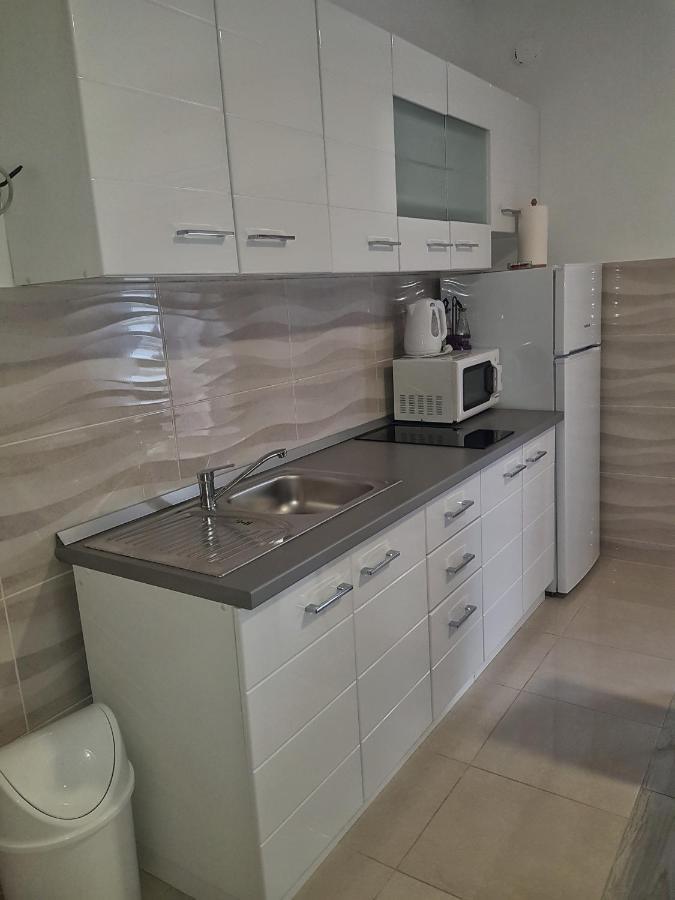 Apartman Nela Apartment Kastel Sucurac Exterior photo